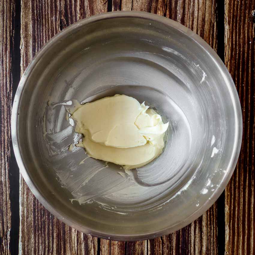 Préparation crème d'amande Tarte rustique aux abricots, amandes et romarin